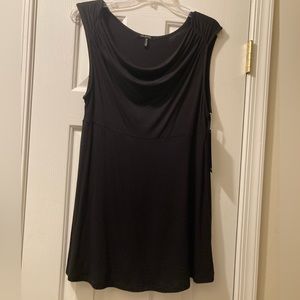 Daisy Fuentes size M black tunic top